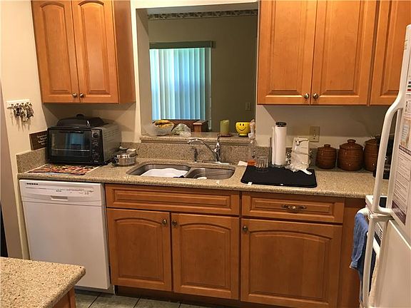 5th image of 2238 Grenadier Dr