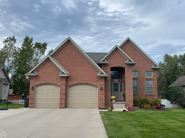 3948 Arlington Ave, Fort Gratiot, MI 48059