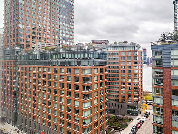 3rd image of 200 E End Ave #12B