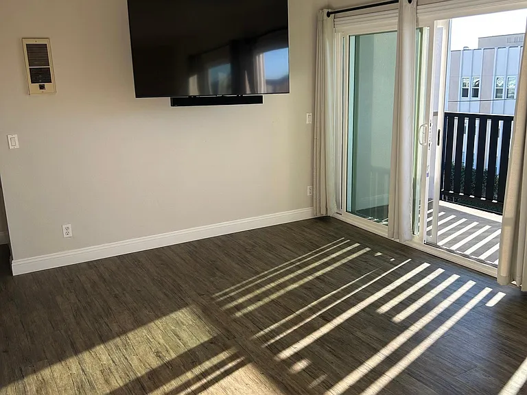 living room
(TV not included)