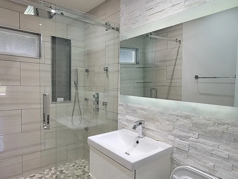 1110 S Chase St — Photo 5