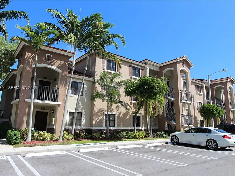 22931 SW 88th Pl #105 — Photo 13