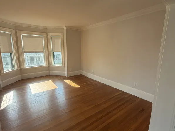41 Washington St #2, Natick, MA 01760