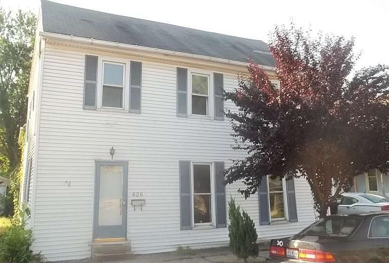 1st image of 626 S River St