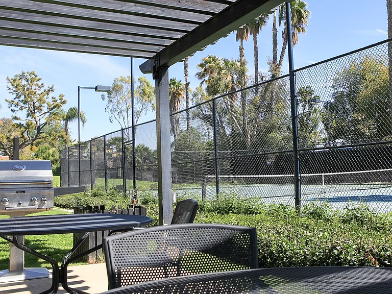 Park Place Apartments — Photo 15