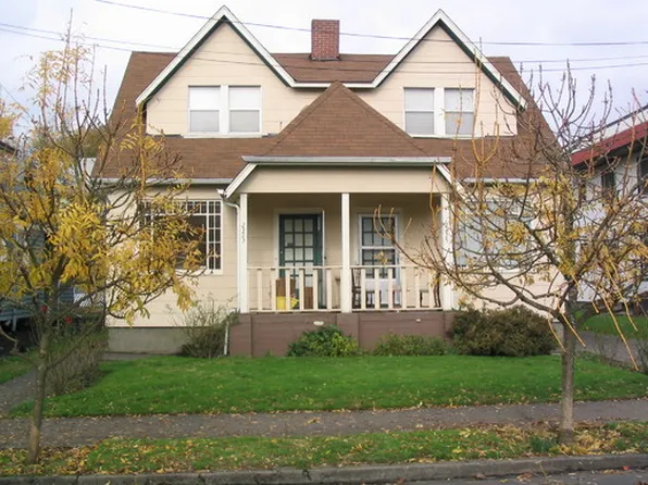 2323-2325 SE Ash St, Portland, OR 97214