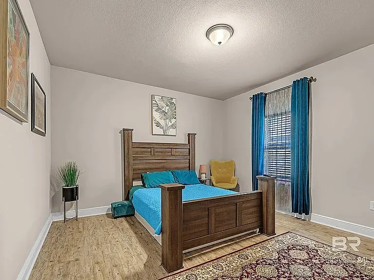 335 Thornhill Cir — Photo 22