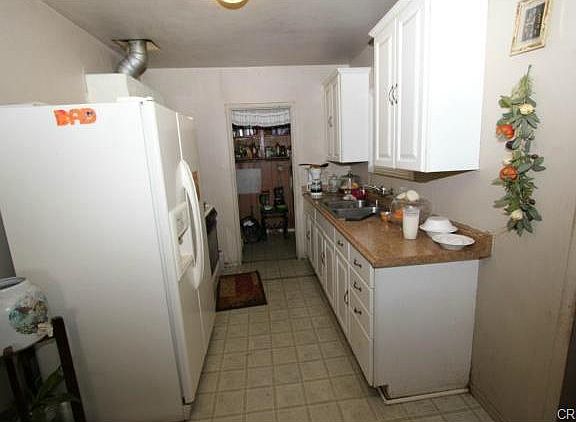5th image of 9355 Hemlock Ave