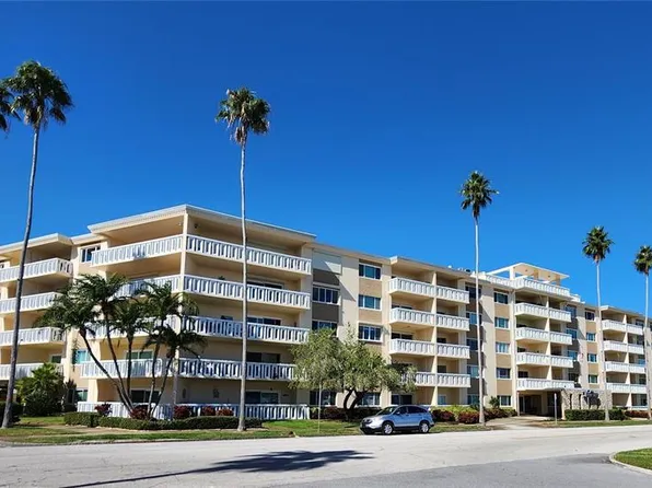 1200 N Shore Dr NE Unit 403, Saint Petersburg, FL 33701