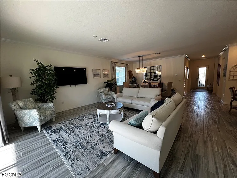 15556 Pascolo Ln — Photo 7