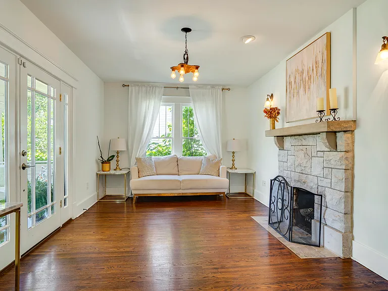 408 N Wilson Blvd — Photo 3