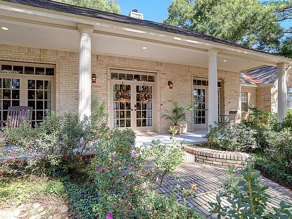 Welcome to this inviting columned front porch!