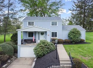 438 Valleyview Dr, Pittsburgh, PA 15215