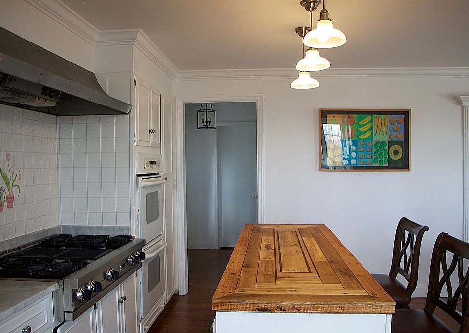 Woodtop island, Viking Range