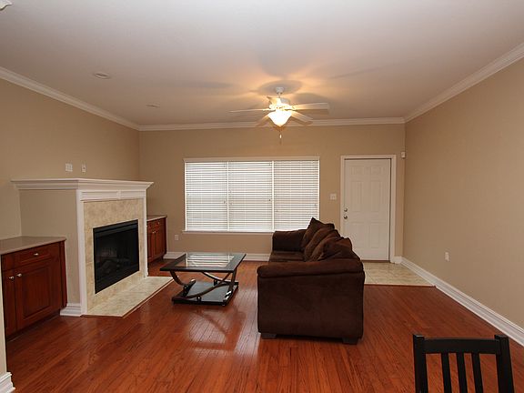 5th image of 1569 Crescent Hills Dr #1