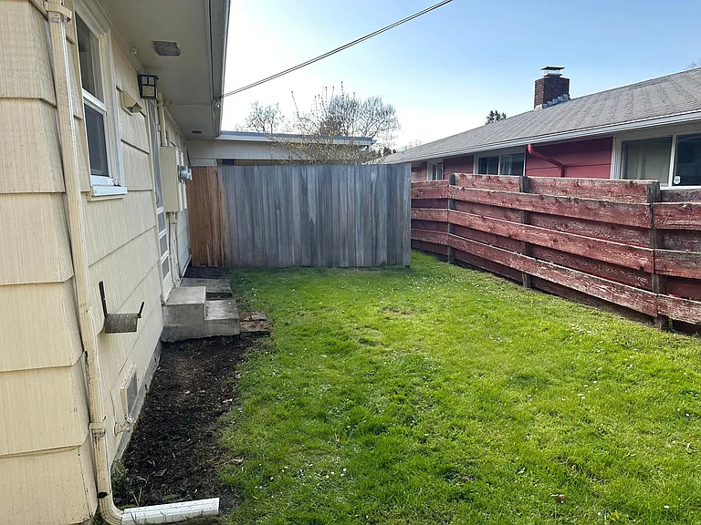 855 W 19th Ave — Photo 23