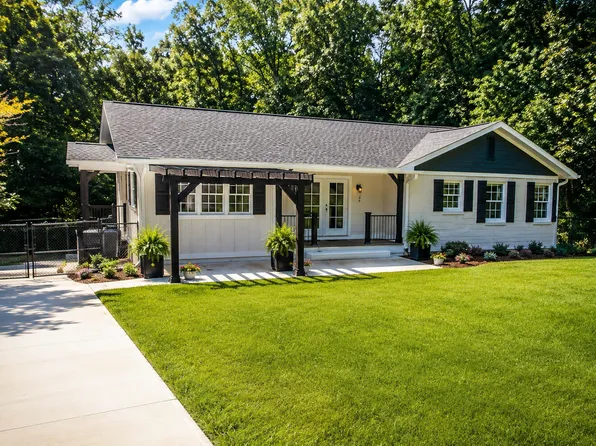 437 Sunset Ter, Forsyth, GA 31029