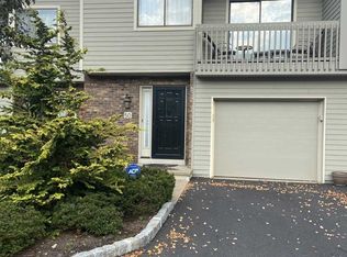 50 Spruce Run #50, Ramsey, NJ 07446