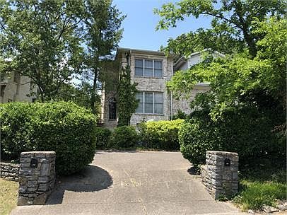 1st image of 527 32nd Ave S #1