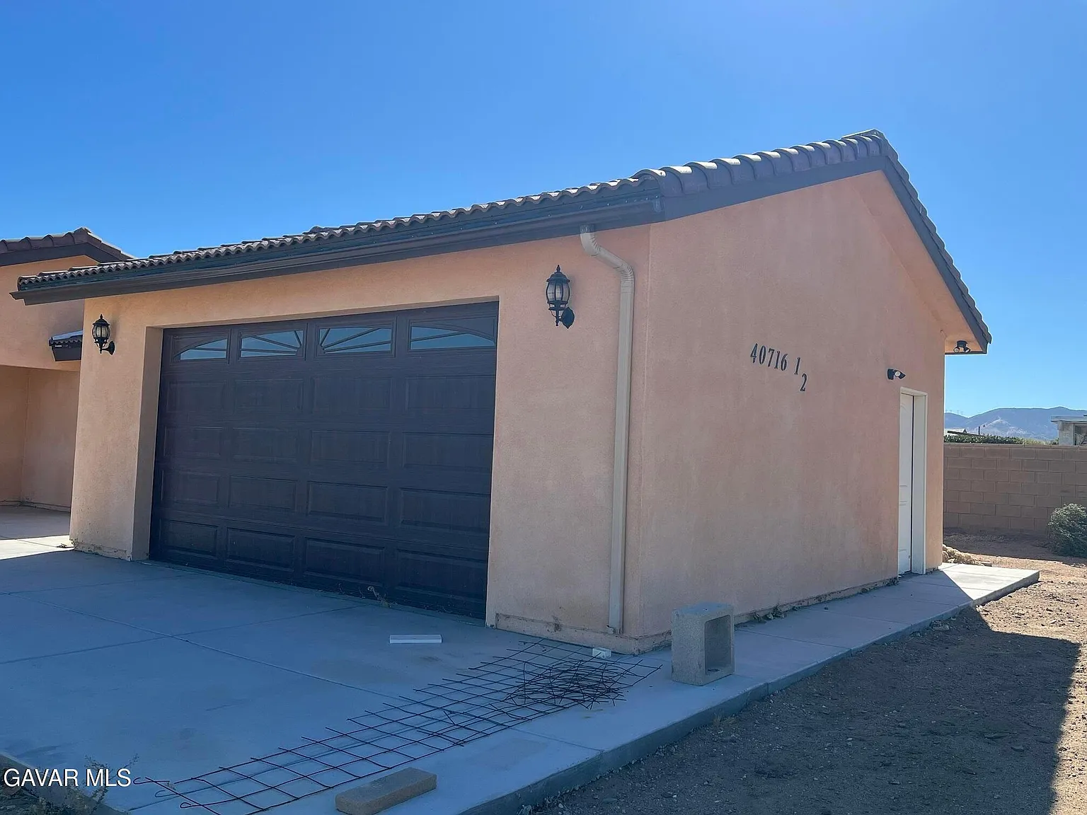 3 bed, 1200 sqft, $3,300 — Photo 3