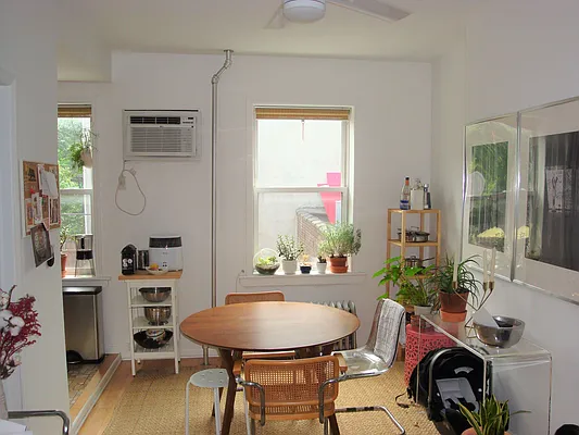 Rented by Carroll Gardens Realty | media 24