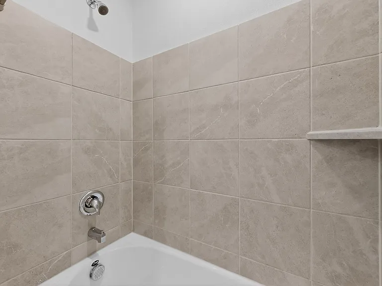 1430 Everett Gardens Way — Photo 19