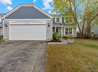 577 Greystone Ln, Bolingbrook, IL