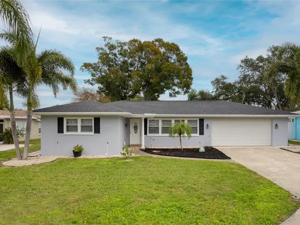 3260 Parkway Pl, Palm Harbor, FL 34684