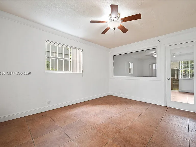 1610 NW North River Dr #110 — Photo 11