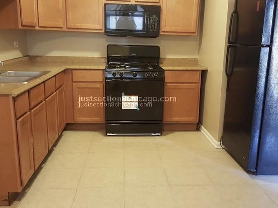 1st image of 7840 S Yates Blvd APT 2A