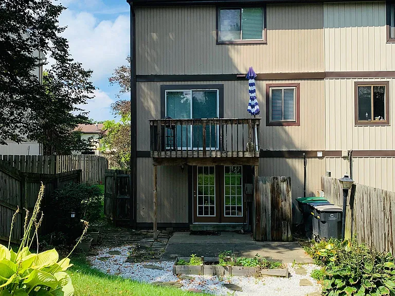 110 Bellwood Ct — Photo 9