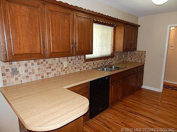 4th image of 2620 S 67th East Ave
