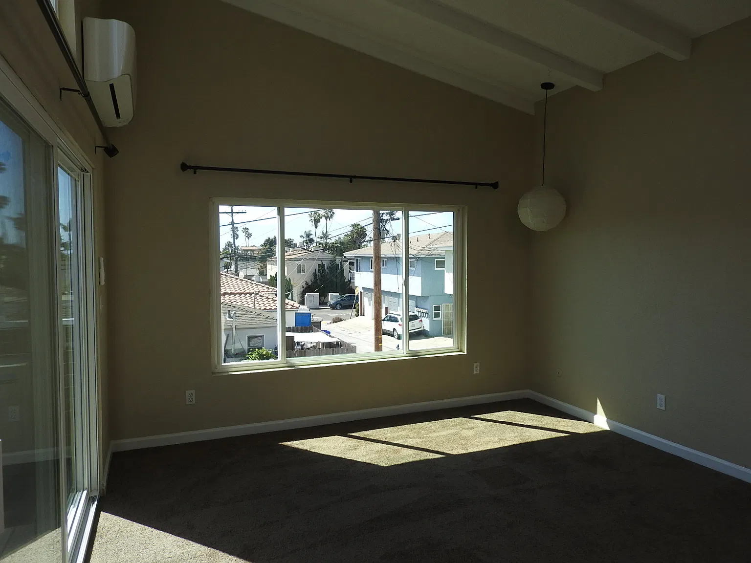 2 bed, 1000 sqft, $3,950 — Photo 2