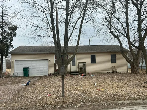 4720 11th St #A, Moline, IL 61265