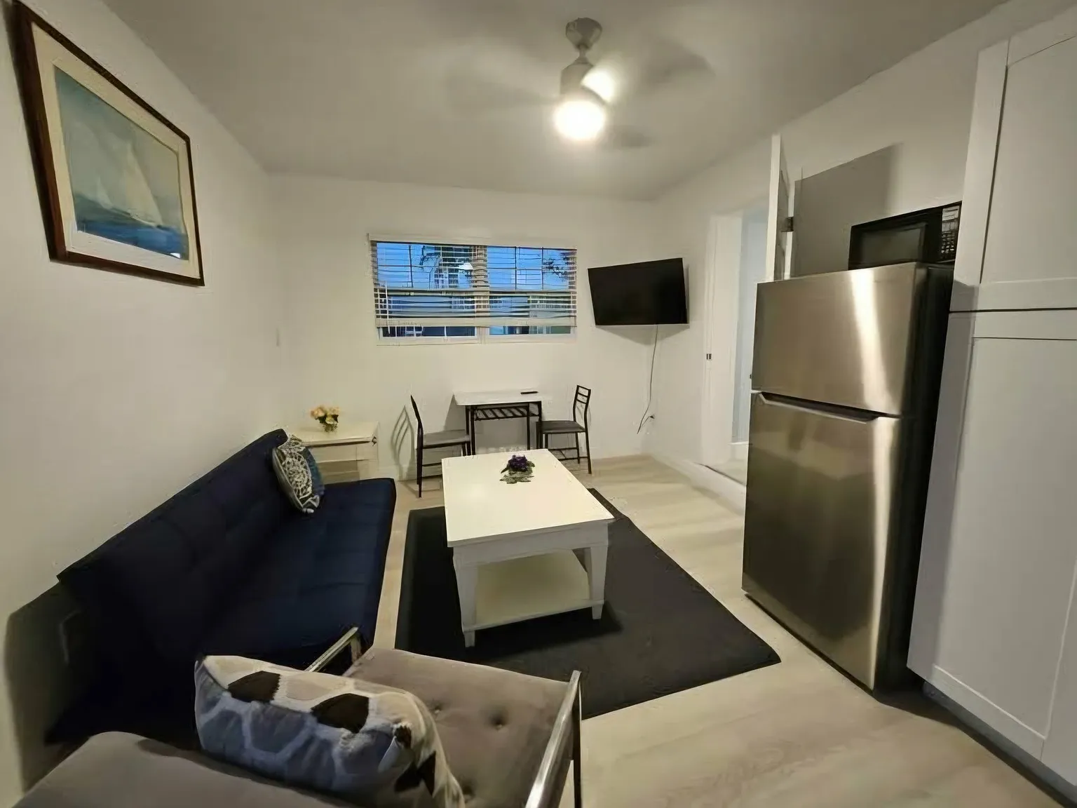 1 bed, 800 sqft, $1,800 — Photo 2