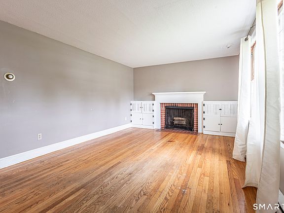 4th image of 59 Glenwood Street
