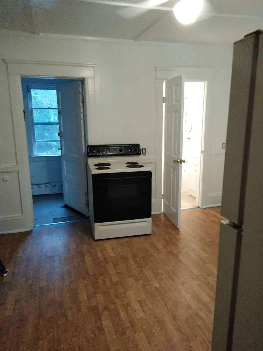Kitchen - 6276 Fremont Rd #2