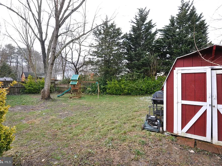 14006 Mapledale Ave — Photo 10