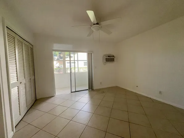 131 Salisbury F, West Palm Beach, FL 33417