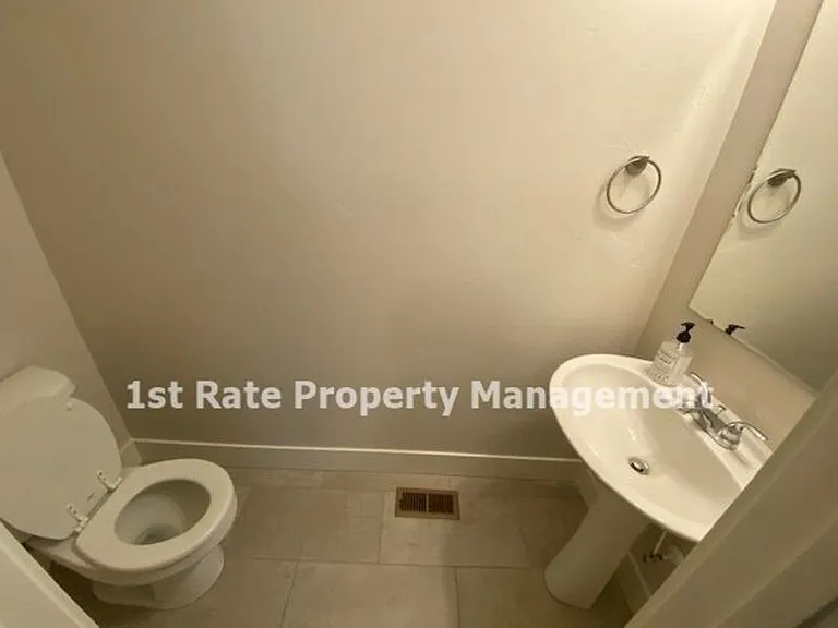 399 S Academy Ln — Photo 9