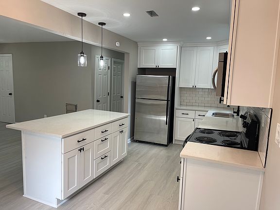 4th image of 7150 Duffie Dr