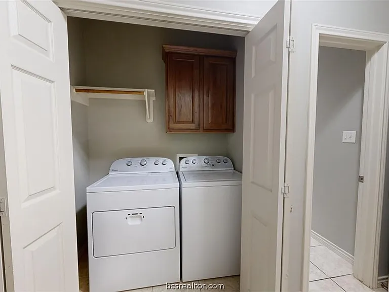 211 Forest Dr #C — Photo 16
