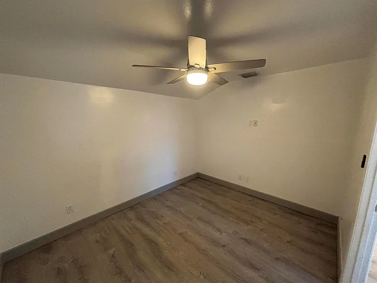 311 S K St — Photo 8