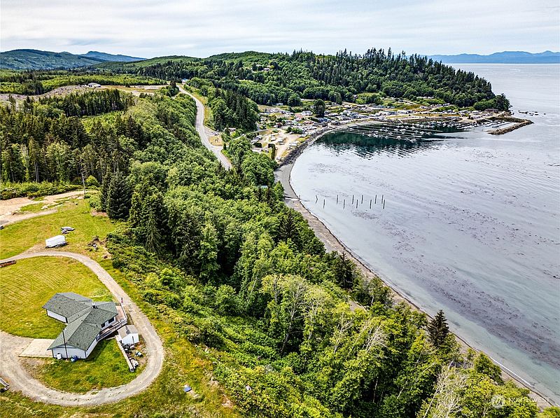 3rd image of 14568 Hwy 112
