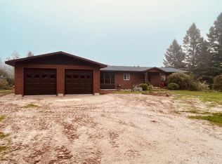N6540 Alger Heights Rd, Munising, MI 49862