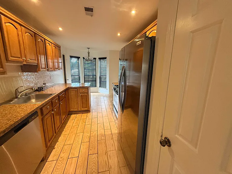 31 Cherry St — Photo 4