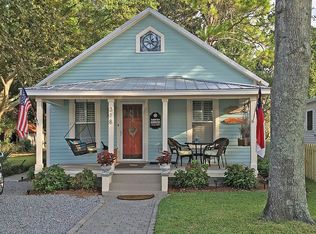 318 W Brunswick St, Southport, NC 28461