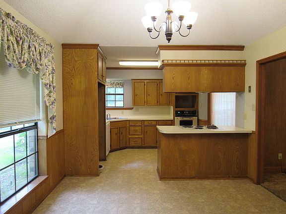 2nd image of 4000 Timberwood Dr