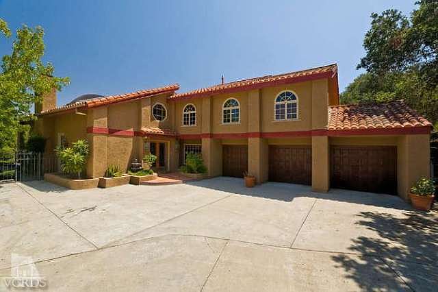 1st image of 355 Corrine Hill Ct