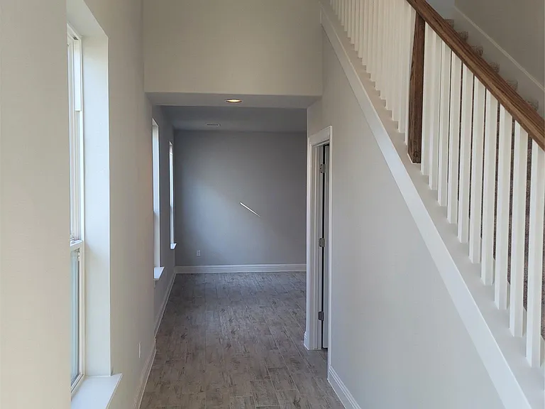 120 Free Stone Dr — Photo 4